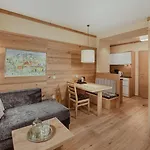 Panorama-im Bademantel Direkt In Alpentherme