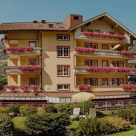 Panorama-im Bademantel Direkt In Alpentherme Apartmán