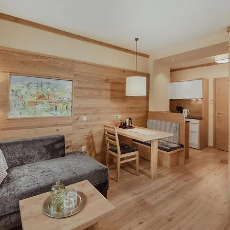 Panorama-im Bademantel Direkt In Alpentherme