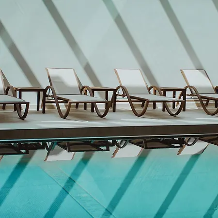 Panorama-im Bademantel Direkt In Alpentherme