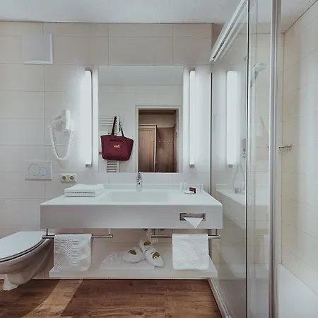 Panorama-im Bademantel Direkt In Alpentherme Apartmán *