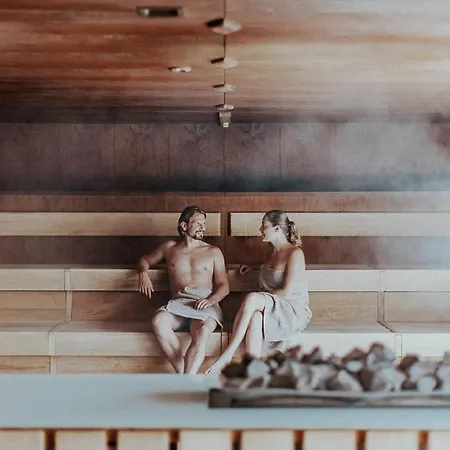 Panorama-im Bademantel Direkt In Alpentherme バート・ホーフガシュタイン