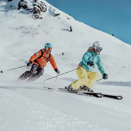 Panorama-im Bademantel Direkt In Alpentherme アパート