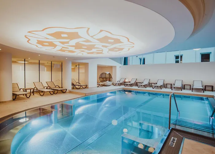 Panorama-im Bademantel Direkt In Alpentherme *
